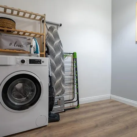 Luxury Scandinavian Design 2br Duplex Near Tomtom