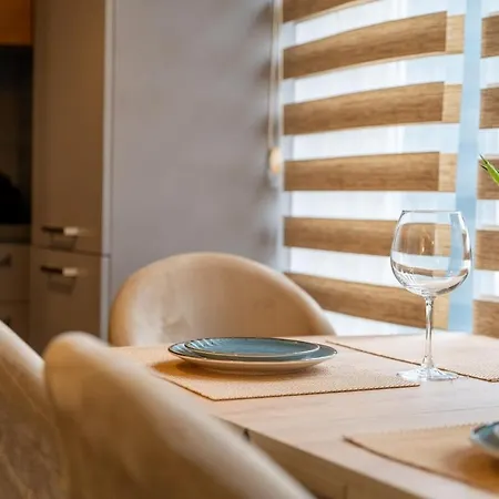 Luxury Scandinavian Design 2br Duplex Near Tomtom