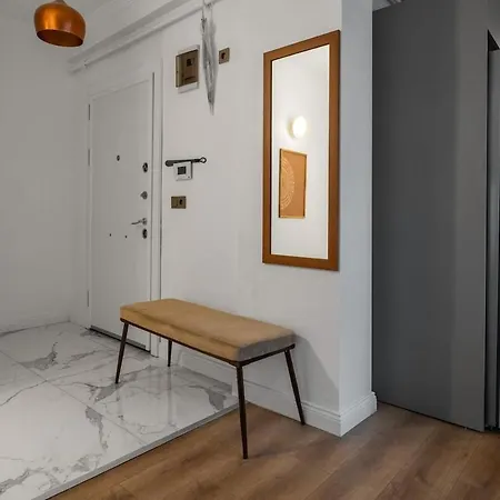 Luxury Scandinavian Design 2br Duplex Near Tomtom *