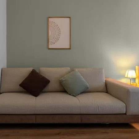 Luxury Scandinavian Design 2br Duplex Near Tomtom Apartment