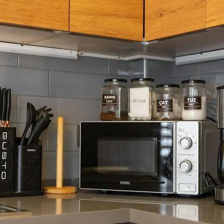 Luxury Scandinavian Design 2br Duplex Near Tomtom Apartment